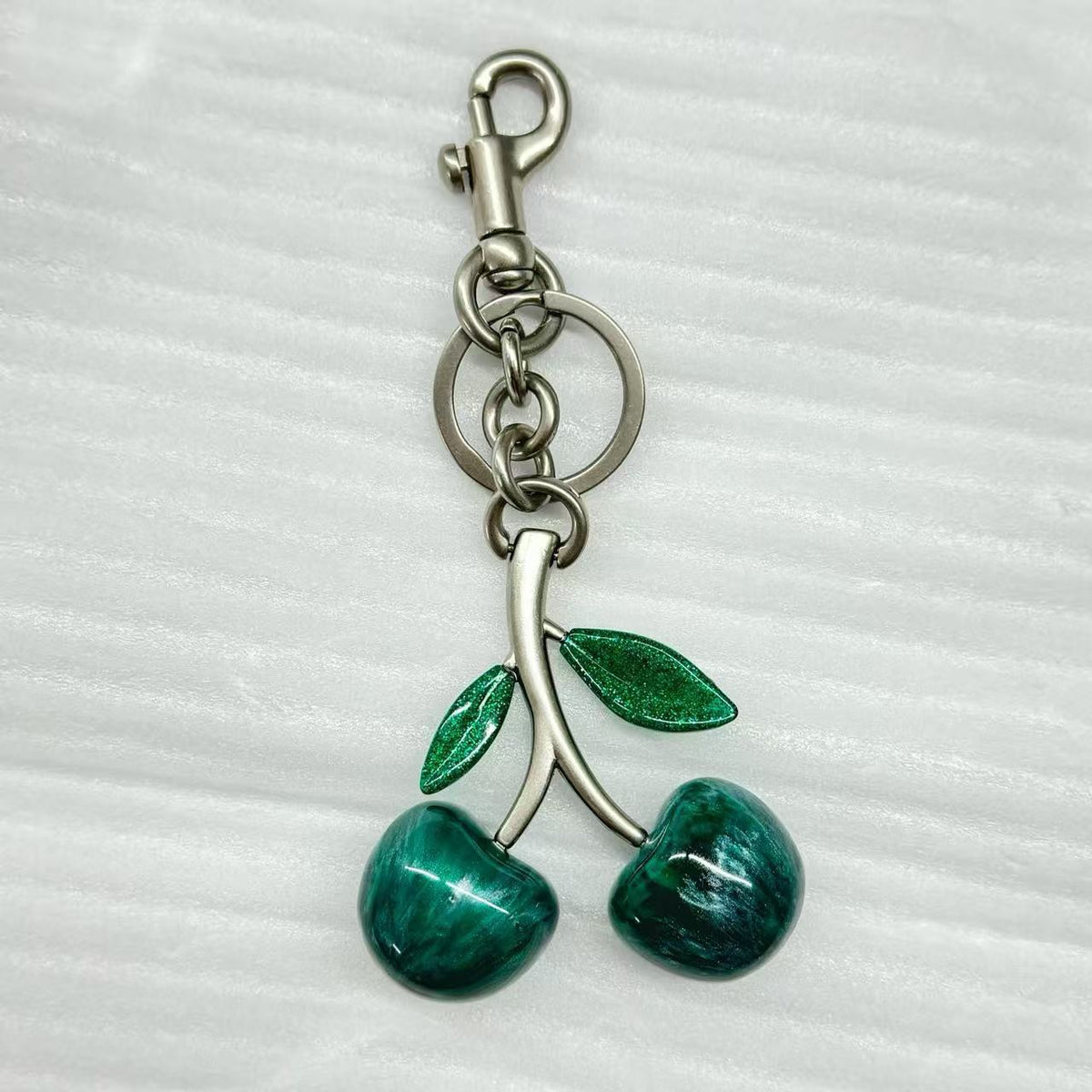 Cherry Bag Pendant Keychain – Exquisite Metal Car & Bag Charm